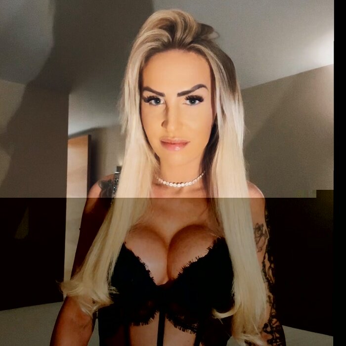 Evilqueenchelsey (@evilqueenchelsey), OnlyFans creator