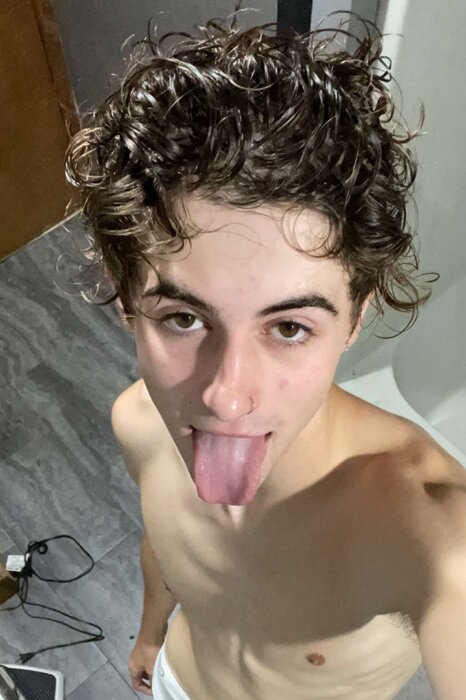 Exclusivelycarson (@exclusivelycarson), OnlyFans creator