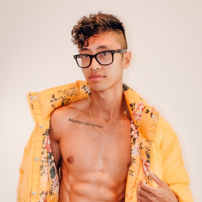 Eyesonroman (@eyesonroman), OnlyFans creator