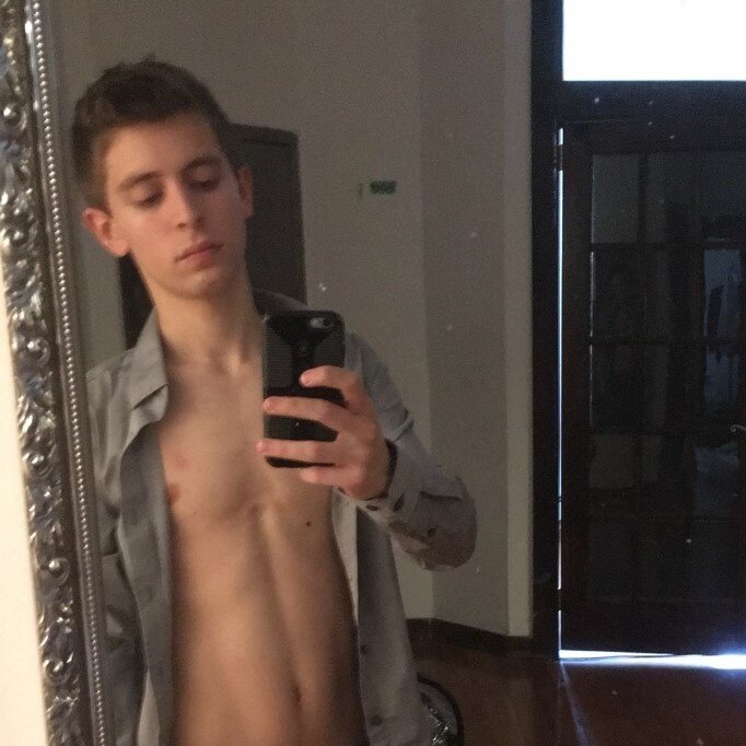 Ezrathetwink (@ezrathetwink), OnlyFans creator