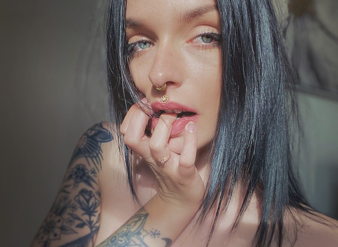 Ezzmeralda (@ezzmeralda), OnlyFans creator
