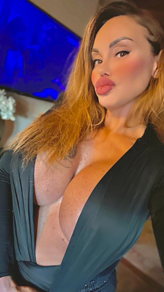 Fabianapieri (@fabianapieri), OnlyFans creator