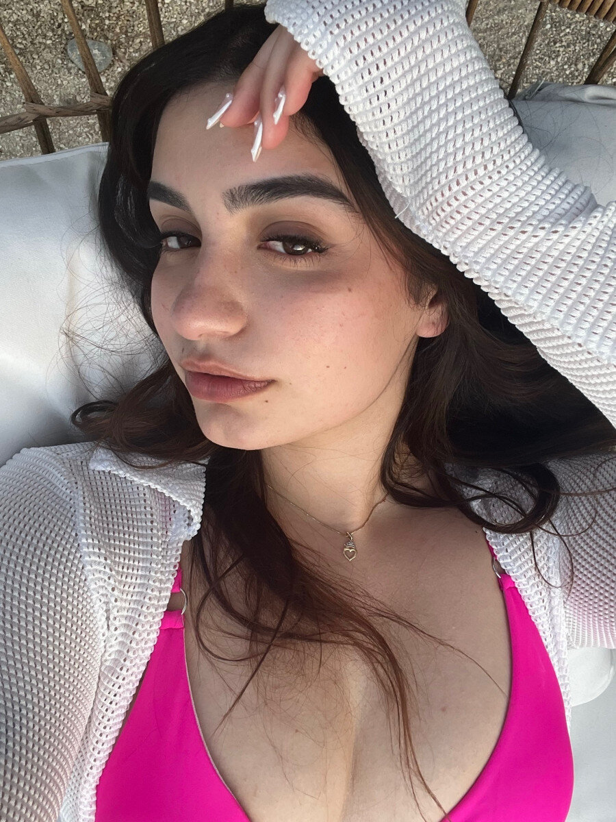 Fakejazmin (@fake.jazmin), OnlyFans creator