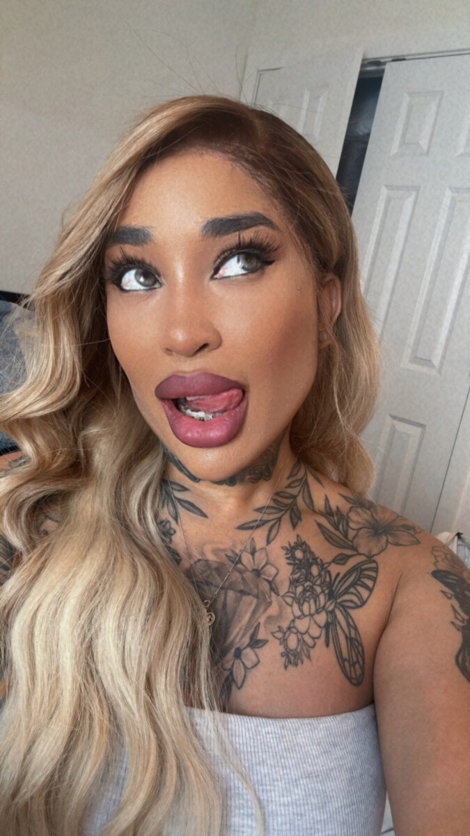 Fansraquel (@fansraquel), OnlyFans creator