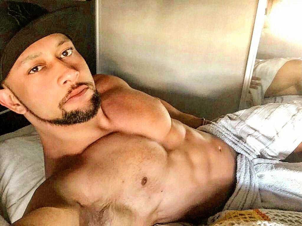 Faraomasso (@faraomasso), OnlyFans creator