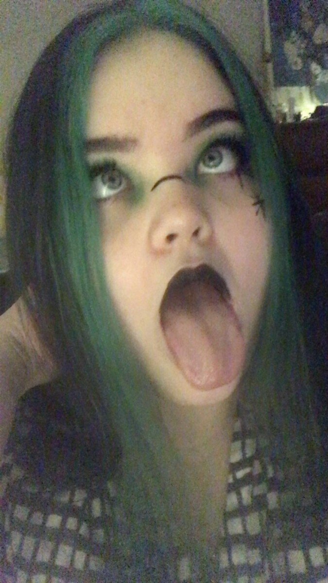 Ash (@fat-goth-gf), OnlyFans creator
