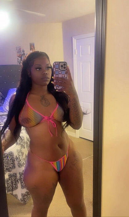 Fatpussypyee (@fatpussypyee), OnlyFans creator