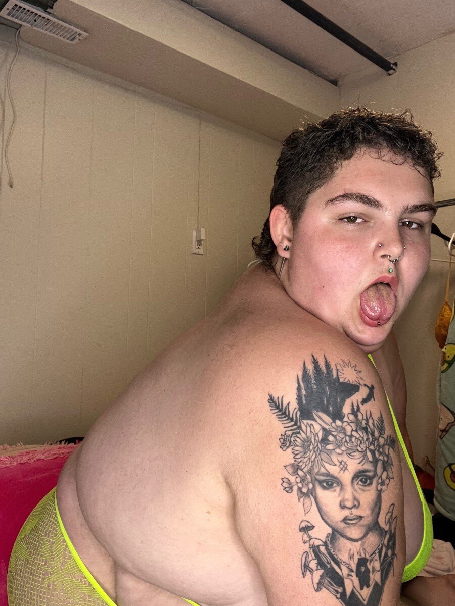 Fatstonerbabyvip (@fatstonerbabyvip), OnlyFans creator
