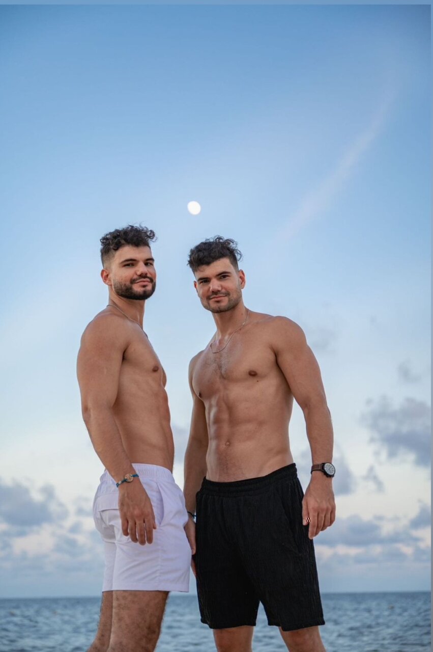 Favoritetwins (@favoritetwins), OnlyFans creator