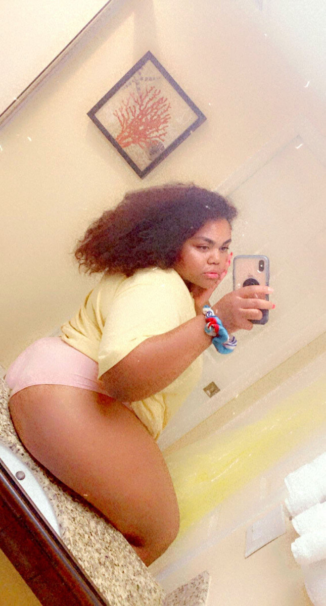 Favsoccermama (@favsoccermama), OnlyFans creator