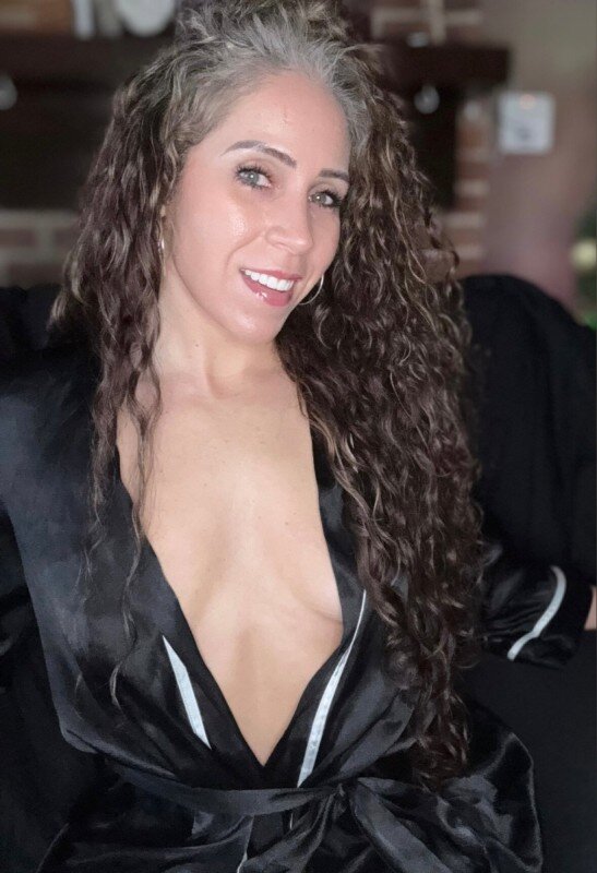 Feistyviv (@feistyviv), OnlyFans creator