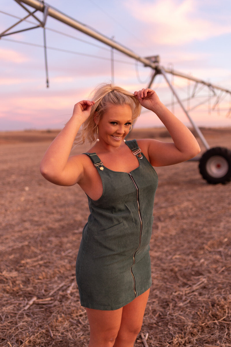 Femalefarmerrancherfree (@femalefarmerrancherfree), OnlyFans creator