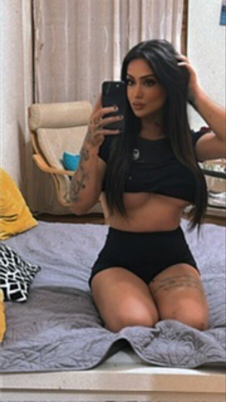 Ferrara Barbie (@ferrerabarbie), OnlyFans creator