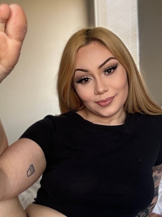 Fetishlenna (@fetishlenna), OnlyFans creator