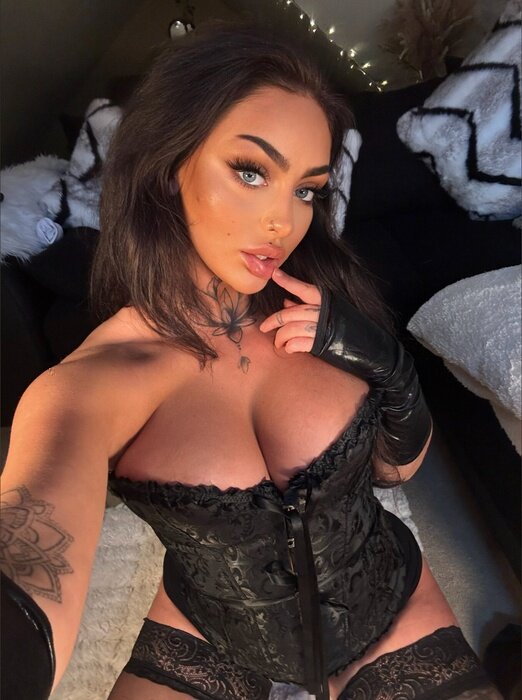 Sofia (@fiaa7436), OnlyFans creator