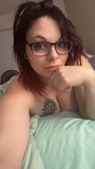 Fieryofphoenix (@fieryofphoenix), OnlyFans creator