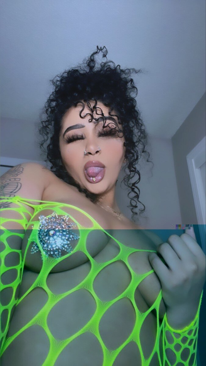 Finesselikeari (@finesselikeari), OnlyFans creator