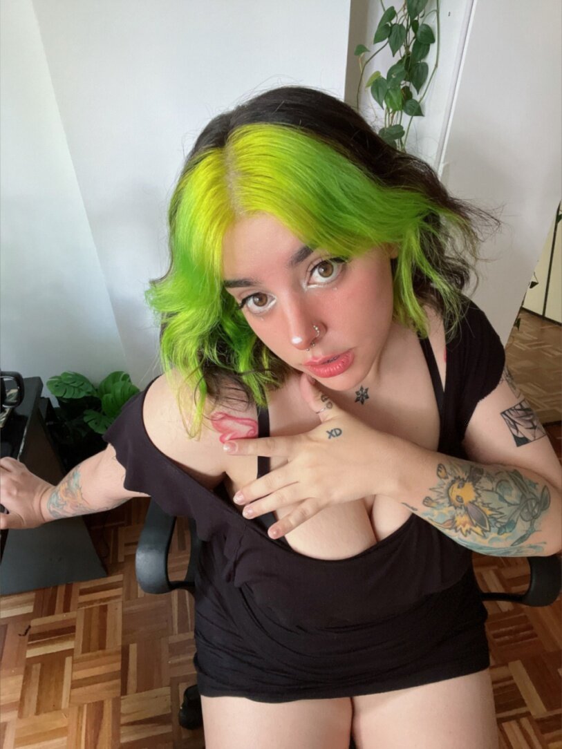 Firefliesirl (@firefliesirl), OnlyFans creator