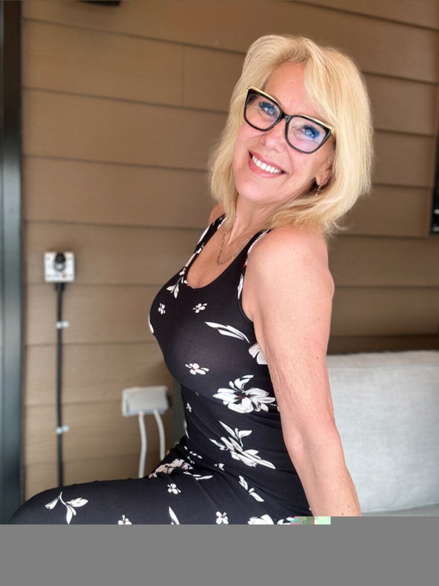 Bianca (@fitcougar_50), OnlyFans creator
