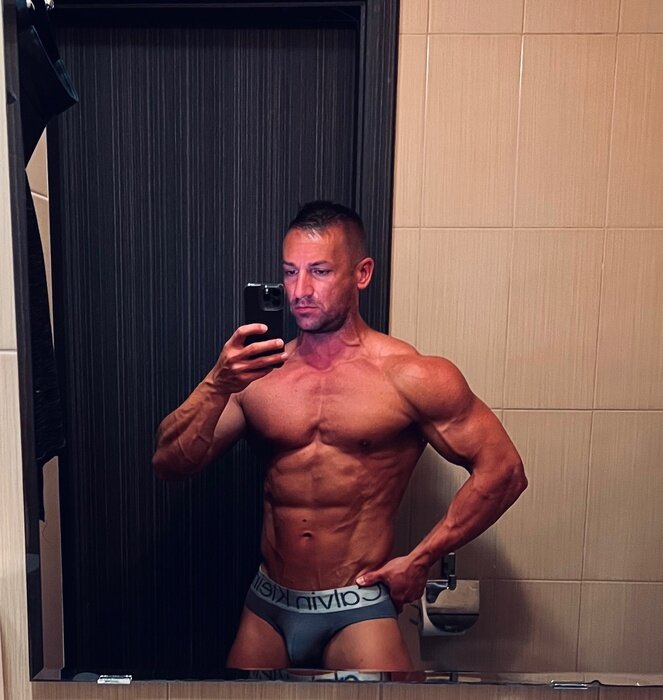 Fitmannn (@fitmannn), OnlyFans creator