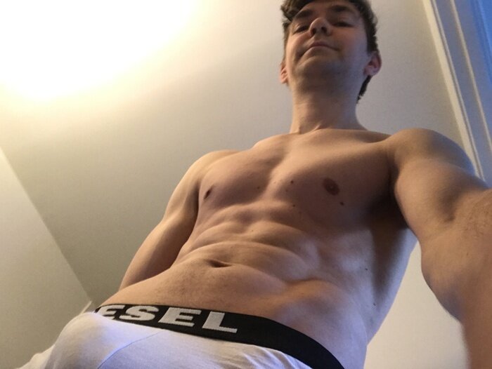 Fitmontrealer (@fitmontrealer), OnlyFans creator