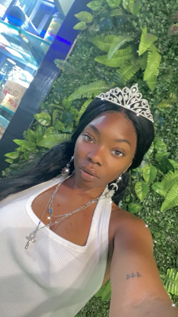 Fiyahbaybe23 (@fiyahbaybe23), OnlyFans creator