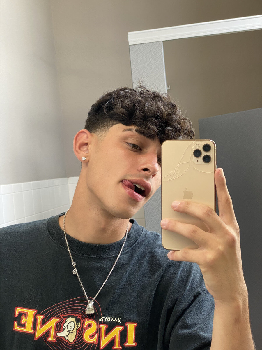 Flamingeos (@flamingeos), OnlyFans creator