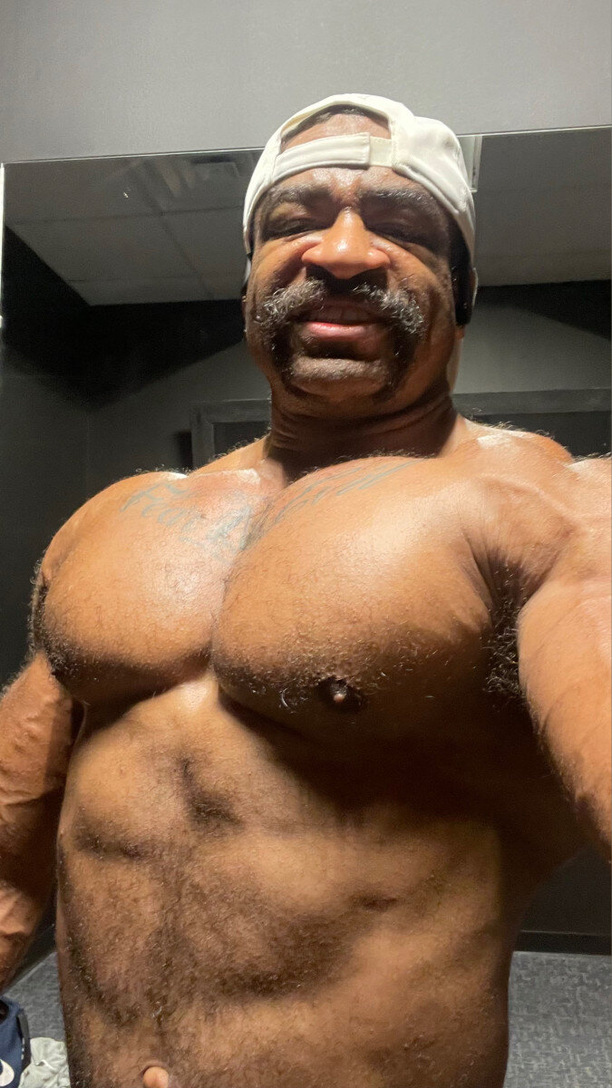 Flexxmuclbutt (@flexxmuclbutt), OnlyFans creator
