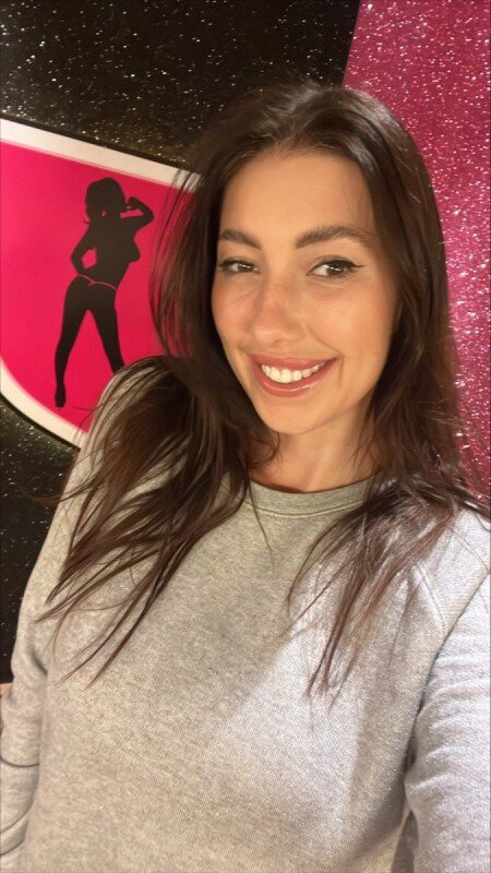 Floraivyfree (@floraivyfree), OnlyFans creator