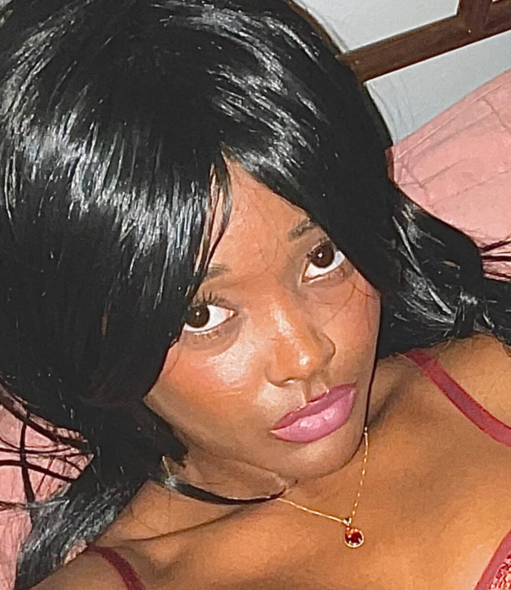 Flordeufinch (@flordeufinch), OnlyFans creator