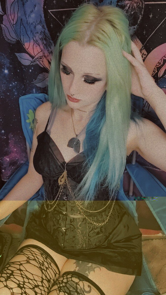Megan (@flowfaerie), OnlyFans creator