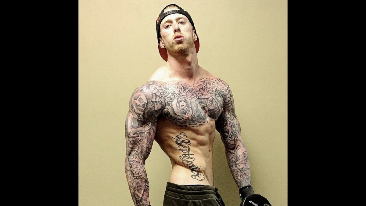 Footlongandstrong (@footlongandstrong), OnlyFans creator