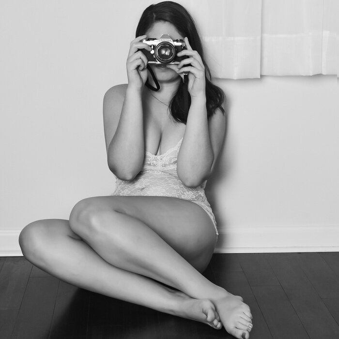 Footsiecurves (@footsiecurves), OnlyFans creator