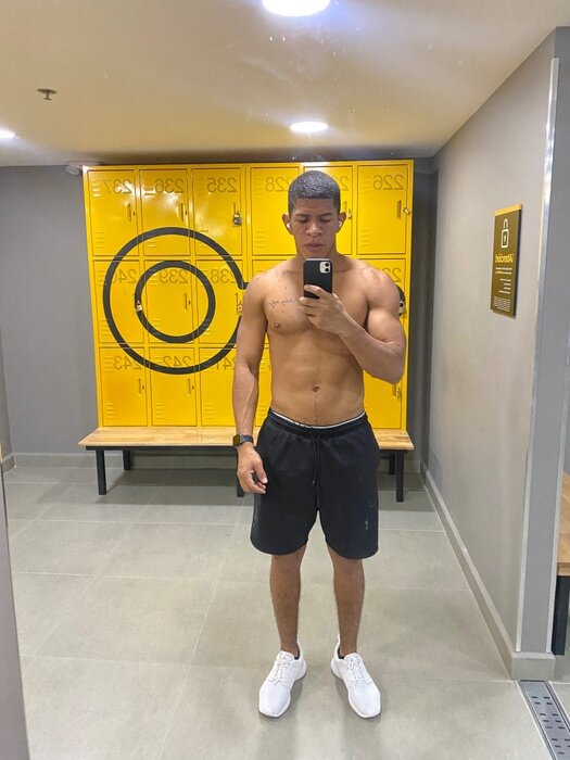 Fornarisfree (@fornarisfree), OnlyFans creator