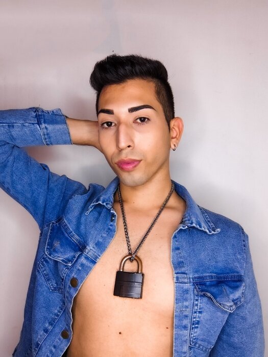 Foxxxylatino (@foxxxylatino), OnlyFans creator