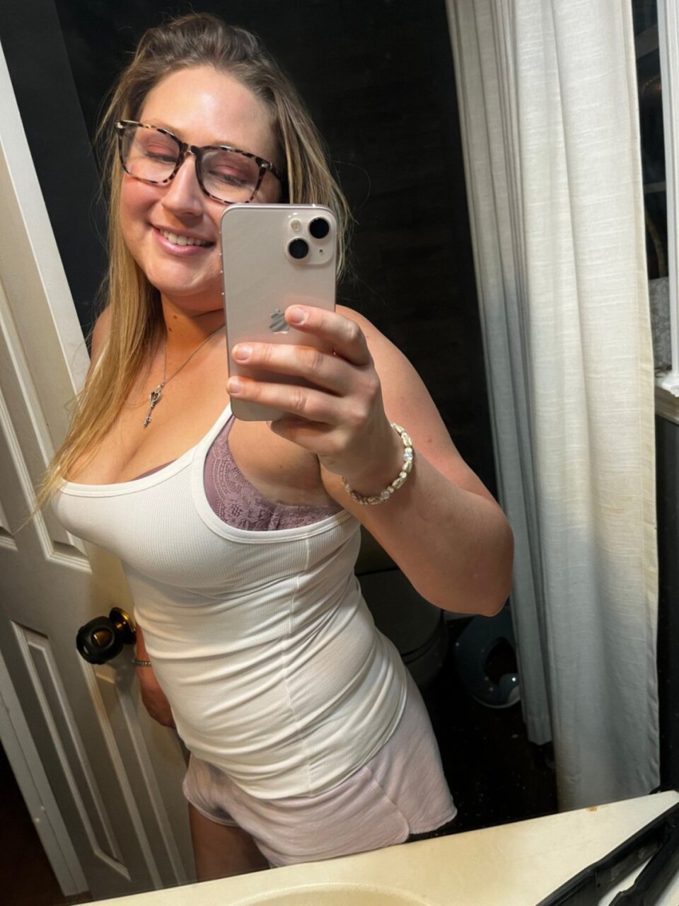 Foxyfoxie (@foxy_foxie), OnlyFans creator