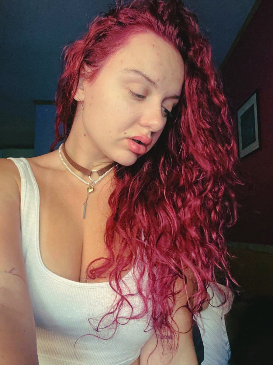 Foxyglow (@foxyglow), OnlyFans creator