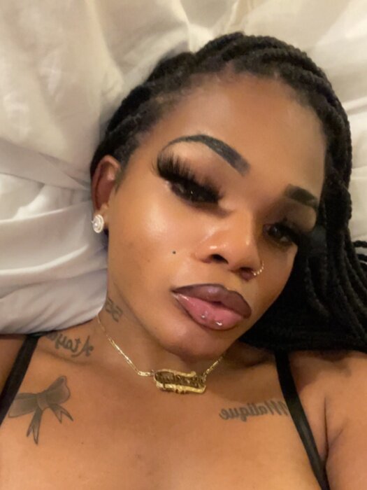 Freakhoegeni (@freakhoegeni), OnlyFans creator