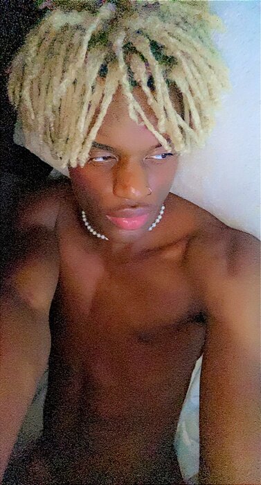 Freakychoco (@freakychoco), OnlyFans creator
