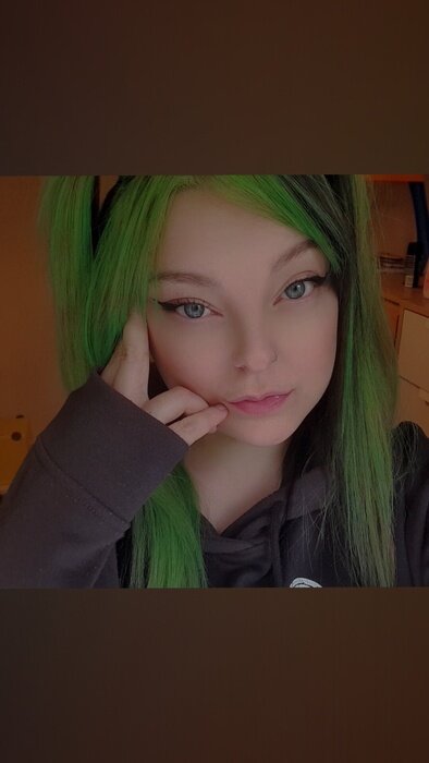 Freebunniee (@freebunniee), OnlyFans creator