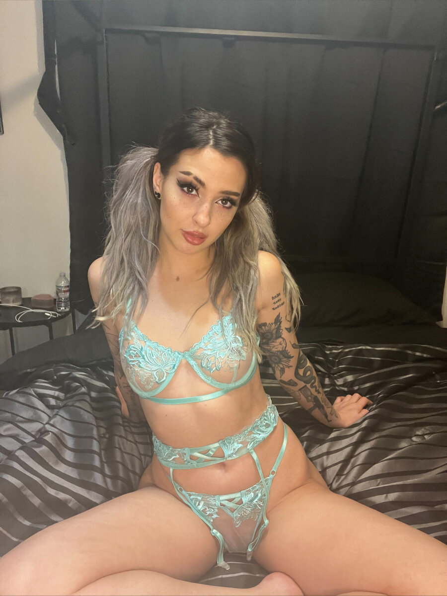 Freevixly (@freevixly), OnlyFans creator