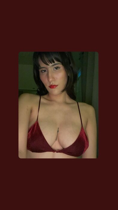 Fresitxxs (@fresitxxs), OnlyFans creator