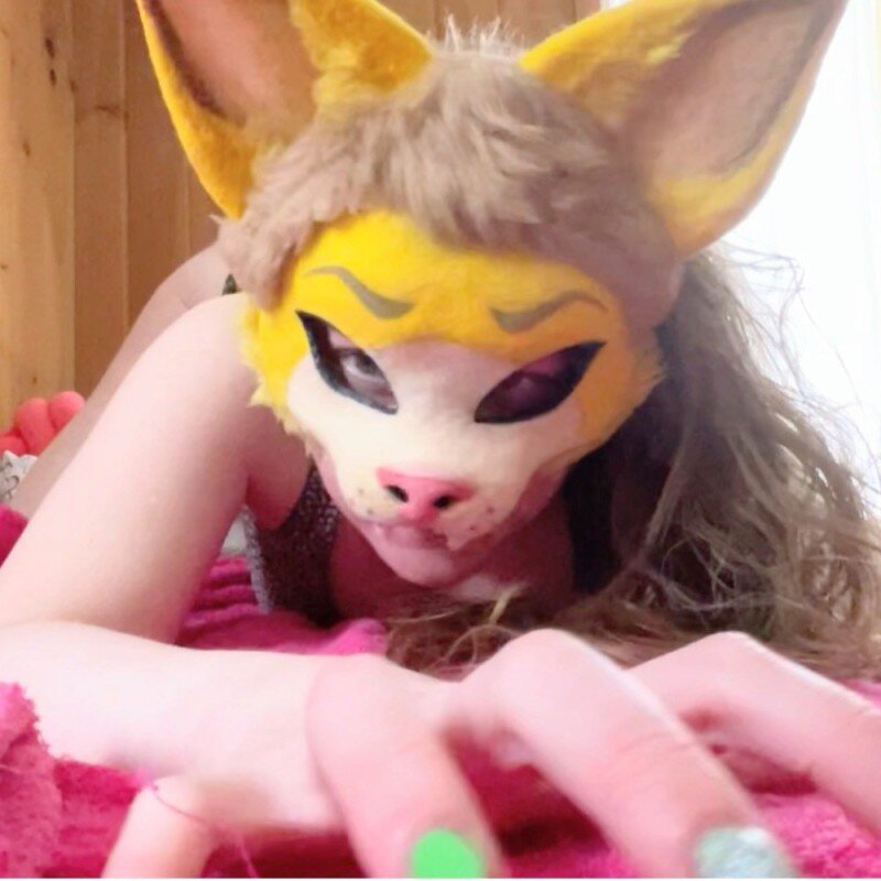 Saryn (@friskyfeline69), OnlyFans creator