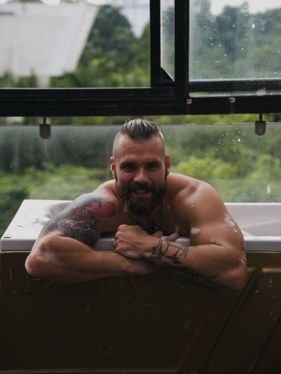 Funontripvlog (@funontrip_vlog), OnlyFans creator