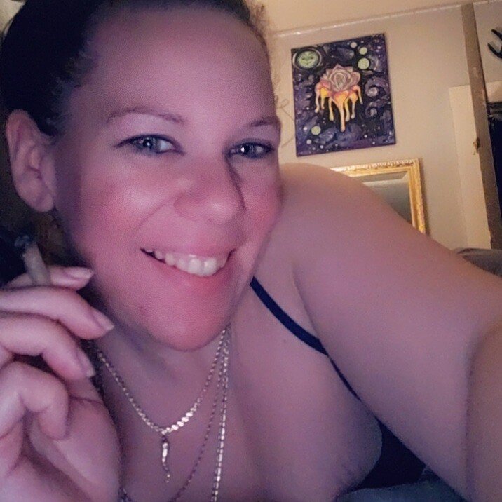 Funsizedbrat23 (@funsizedbrat23), OnlyFans creator