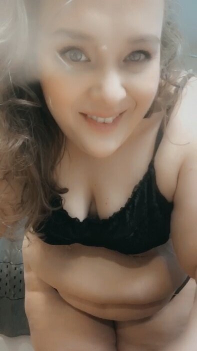 Gabriellahgigglz (@gabriellahgigglz), OnlyFans creator