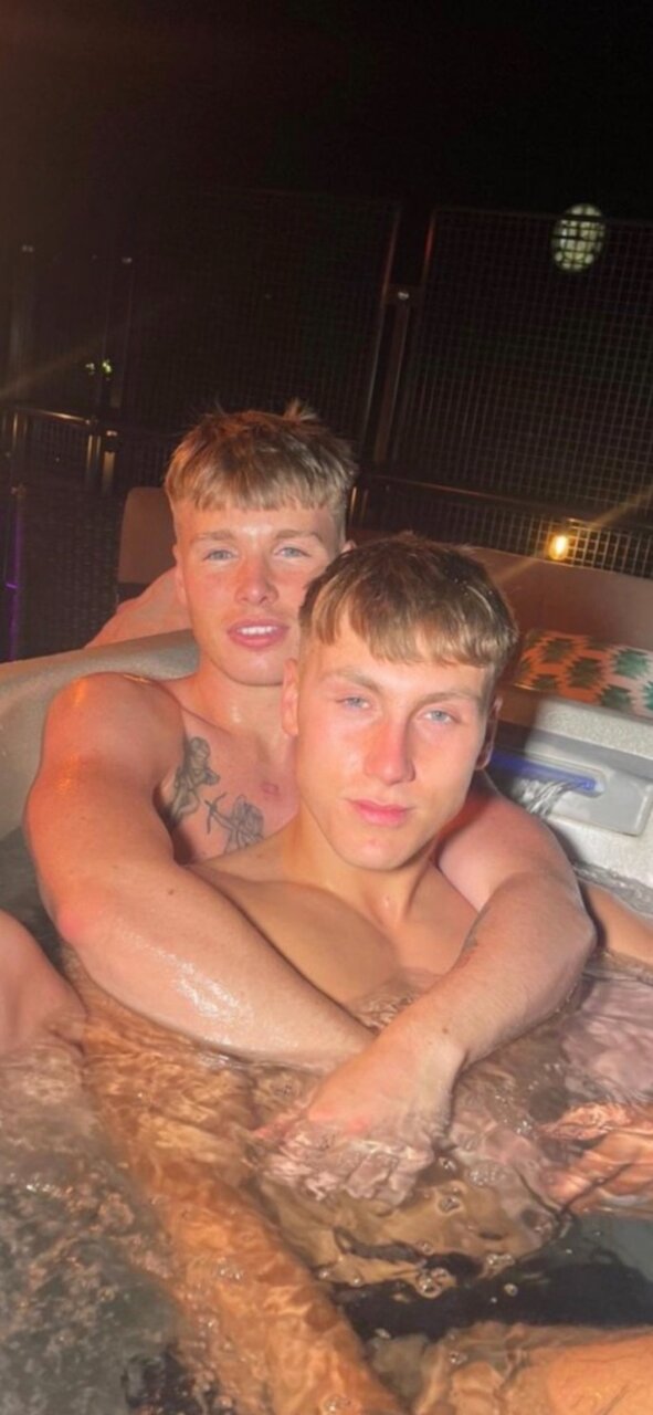 Gay0161couple