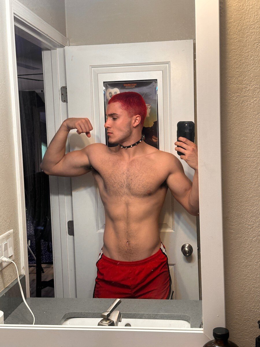 Gayvro (@gayvro), OnlyFans creator