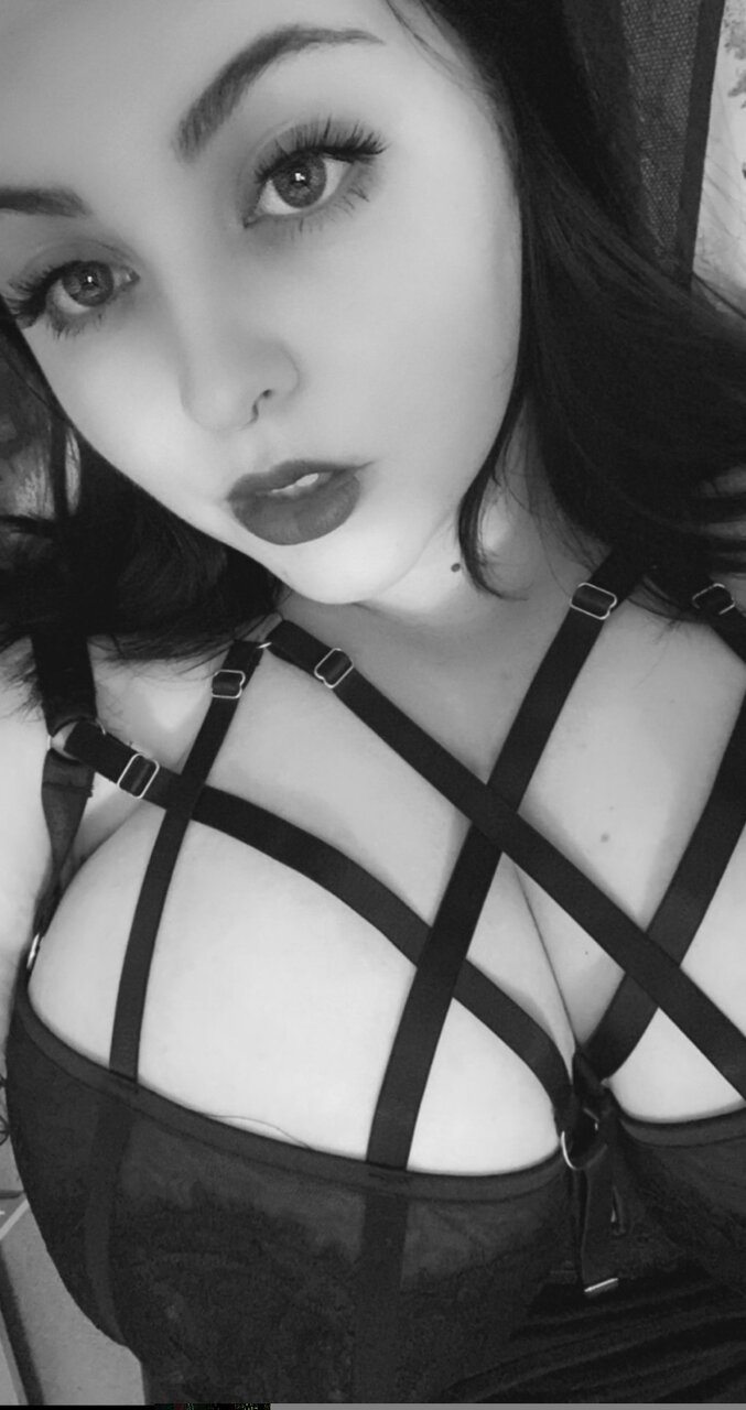 Geminibanksx (@geminibanksx), OnlyFans creator