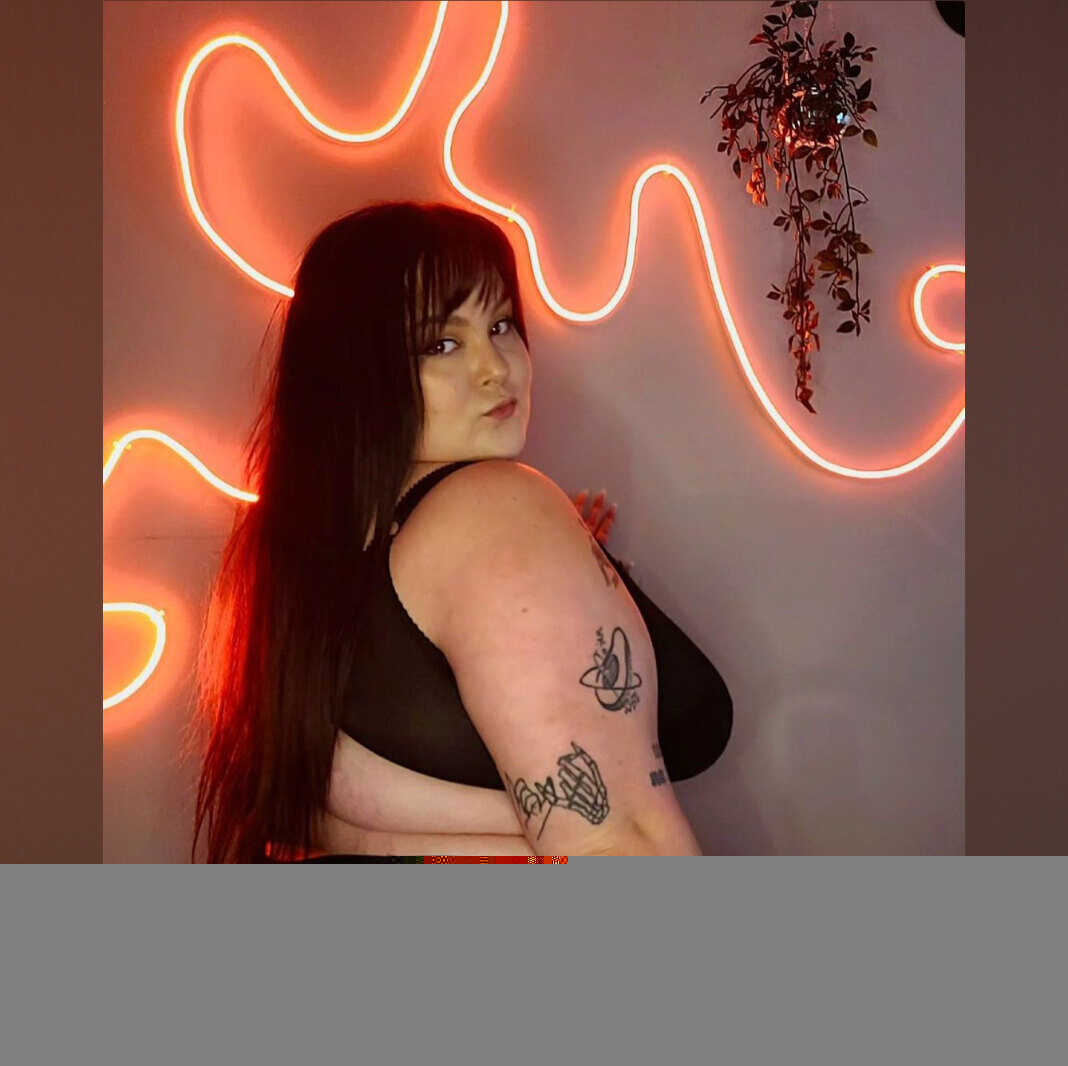 Geminijune7 (@geminijune7), OnlyFans creator